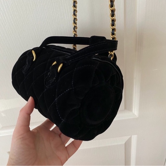 Brand New Chanel Made in Italy GWP Black Quilted Velvet Bowling Crossbody Bag - Picture 12 of 16